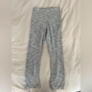 Lululemon Align Super High Rise Crop 21” white/gray in size 4